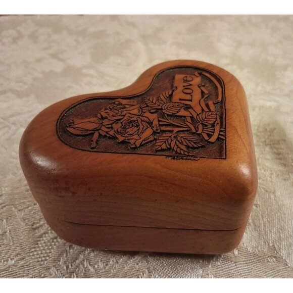 Wilderness Woods Heart Jewelry Ring Box Engraved Roses Love Vintage Wooden Small - Picture 2 of 10
